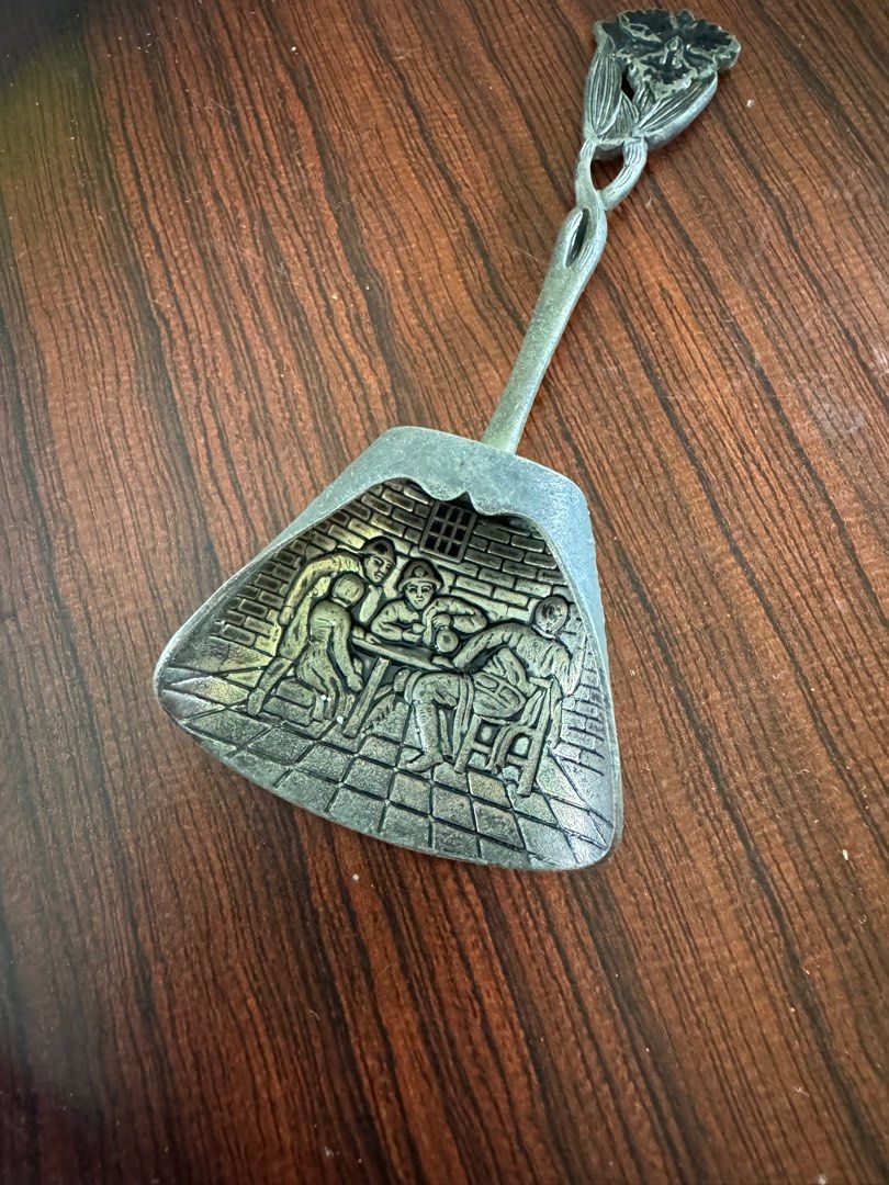 One piece vintage silver square teaspoon (Category: Dinnerware & Cutlery) located in Davao. Submitted by parteawares2 (Listing ID 1312670526, Image 2). Description: One piece square silver teaspoon with very intricate details .