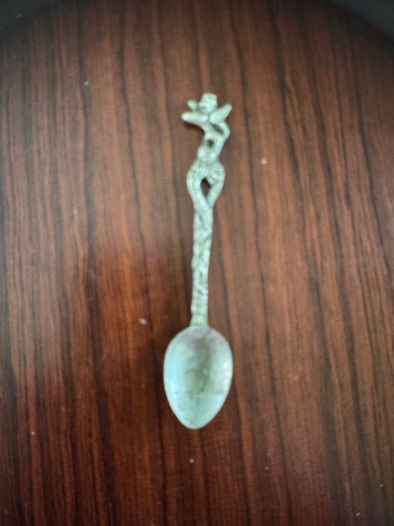 One piece vintage silver teaspoon (Category: Dinnerware & Cutlery) located in Davao. Submitted by parteawares2 (Listing ID 1312670925, Image 2). Description: One piece silver vintage teaspoon .