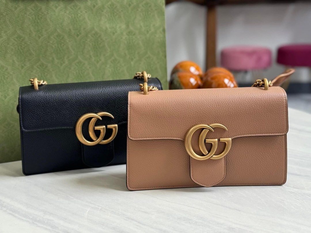 💯ORIGINAL GUCCI CHAIN SHOULDER BAG (Category: Luxury Bags & Wallets) located in Quezon City. Submitted by ashongsstore (Listing ID 1312828190, Image 1). Description: ✨G.U.C.C.I COLLECTION✨ SUPER STEAL PRICE🙈 🇵🇭AVAILABLE🇵🇭 PM us for more details. Serious buyer/s only pls☺️.
