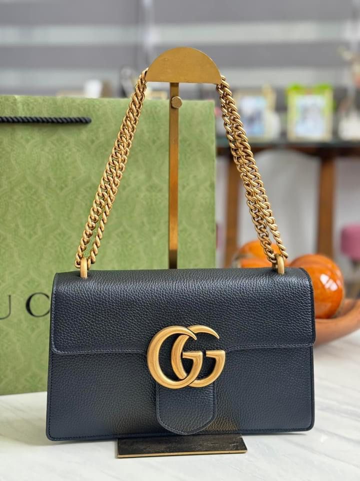 💯ORIGINAL GUCCI CHAIN SHOULDER BAG (Category: Luxury Bags & Wallets) located in Quezon City. Submitted by ashongsstore (Listing ID 1312828190, Image 3). Description: ✨G.U.C.C.I COLLECTION✨ SUPER STEAL PRICE🙈 🇵🇭AVAILABLE🇵🇭 PM us for more details. Serious buyer/s only pls☺️.