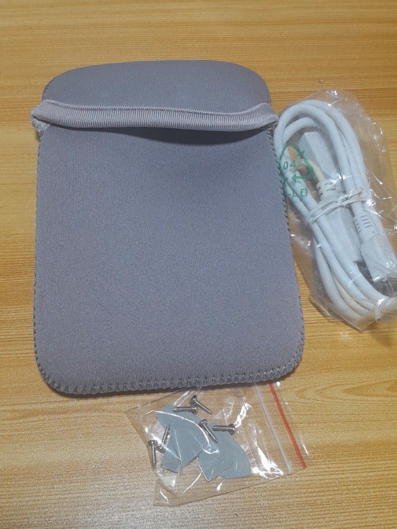 Ripple external hard drive enclosure kit (Category: Hard Disks & Thumbdrives) located in Tuba. Submitted by lous.stuff (Listing ID 1312798294, Image 3). Description: new complete accesories 3pcs avail pm nasa pics ang specifications and system reqts wysiwyg.