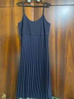 Affordable mango pleated For Sale Dresses Carousell Singapore