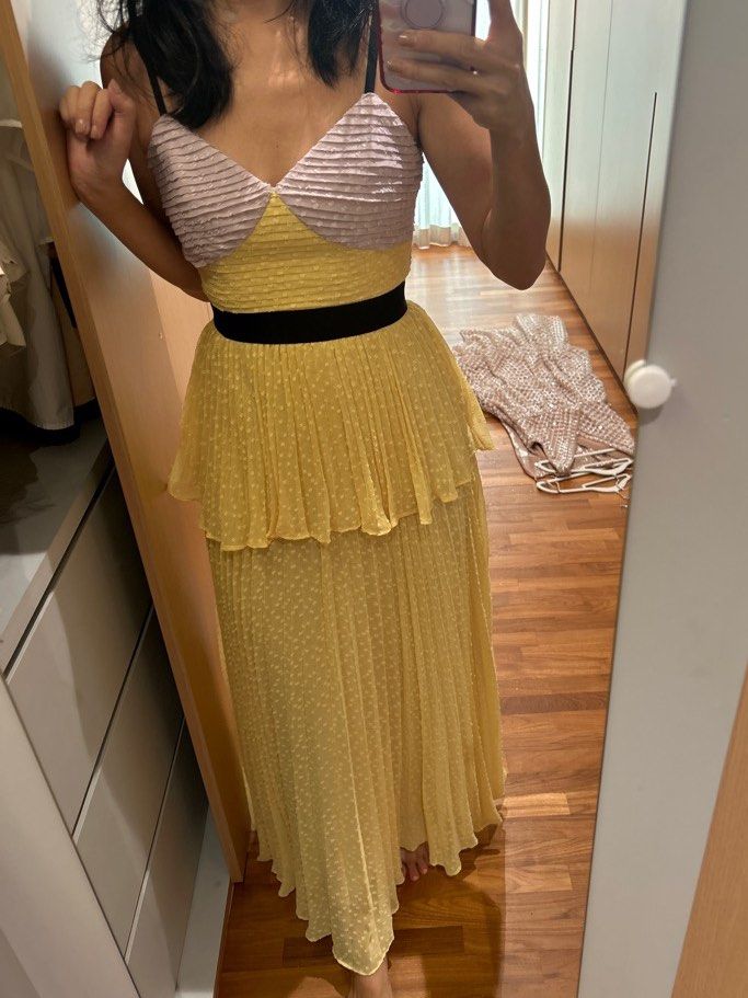 Self Portrait Contrast Pleated Dress Women s Fashion Dresses Sets Dresses on Carousell