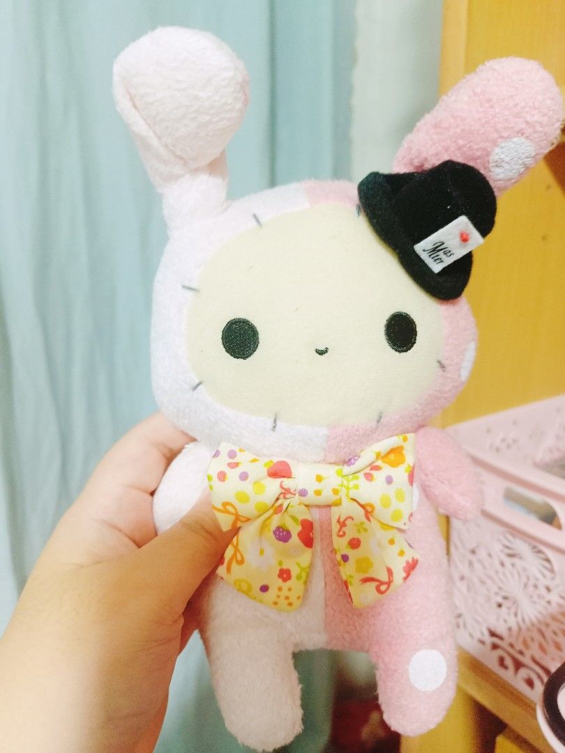 Sentimental Circus Spica and Shappo assorted mini plushies (Category: Plushies & Soft Toys) located in Baguio. Submitted by shana.declutter (Listing ID 1312816758, Image 2). Description: 3 different mini plushies, 200 each take all for 420.