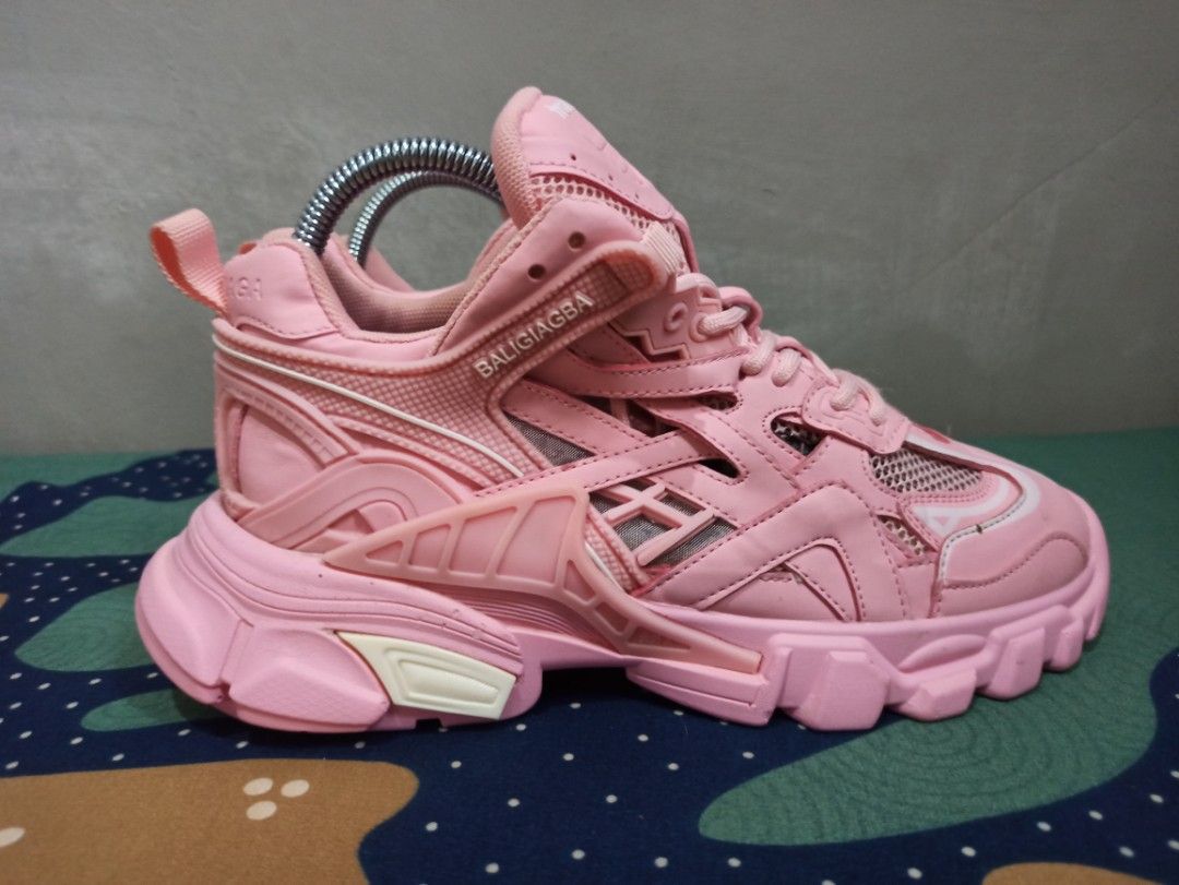 Sepatu Italia Balenciaga Track Z Triple S size 38