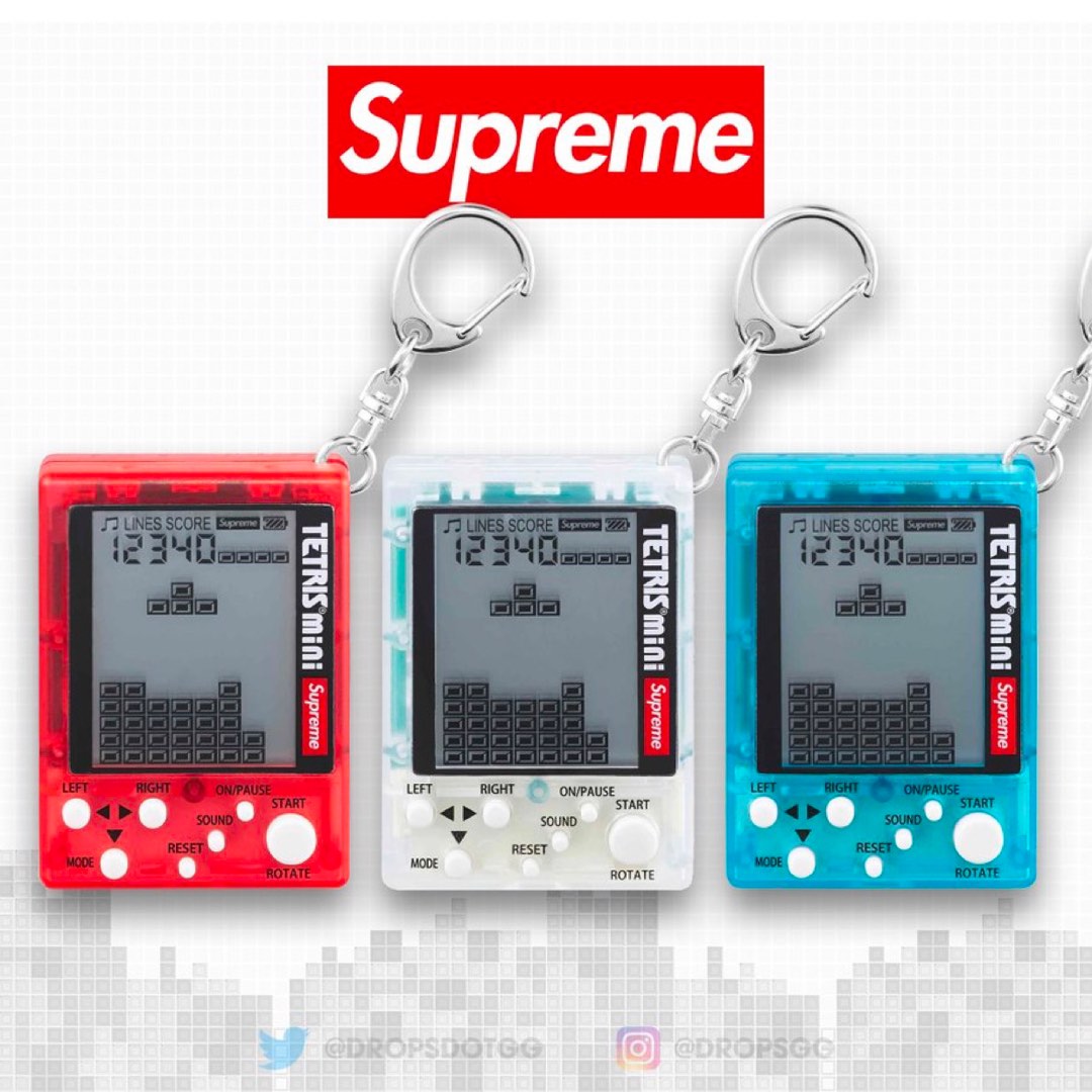 最終値下げ！新品 Supreme x Tetris Mini Red Supreme x Tetris Mini 