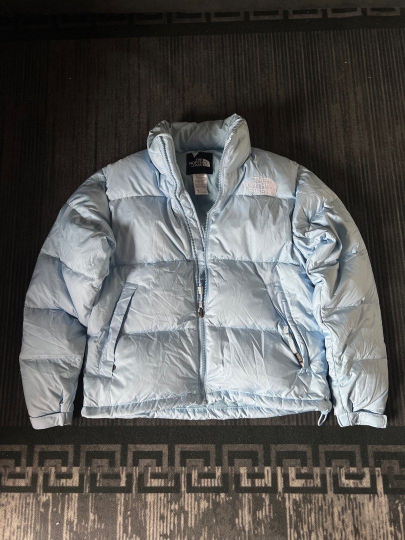 The North Face puffer 600 series (Category: Activewear) located in Valenzuela. Submitted by streetsource (Listing ID 1312657884, Image 1). Description: The North Face puffer 600 series Size Small width 22 x 24.5 length Excellent condition 3,000 only Authentic .