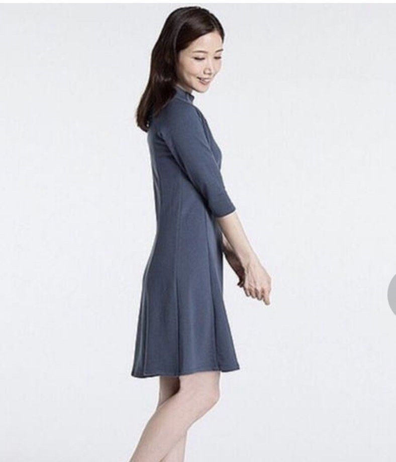 Uniqlo dark grey flare dress with 3/4 sleeve, Women's Fashion, Dresses &  Sets, Dresses on Carousell