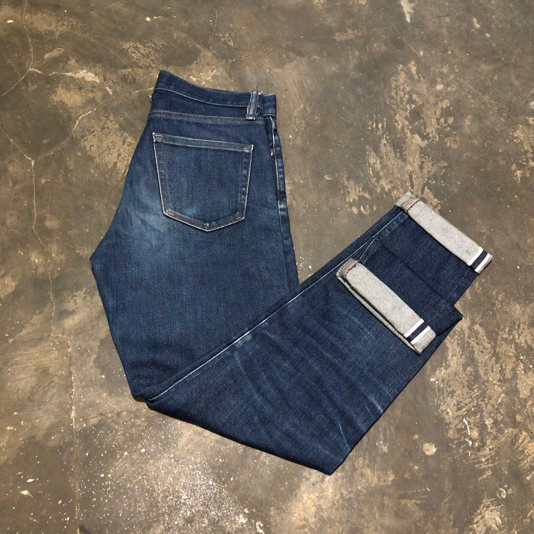 UNIQLO SELVEDGE DENIM, Fesyen Pria, Pakaian Bawahan di Carousell