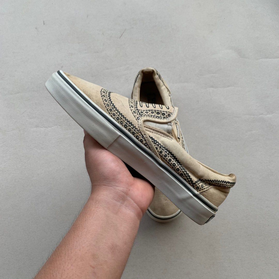 VANS SLIP ON X MARC JACOBS Fesyen Pria Sepatu Sneakers di Carousell