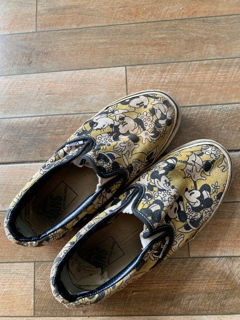 Slip on mickey vans online