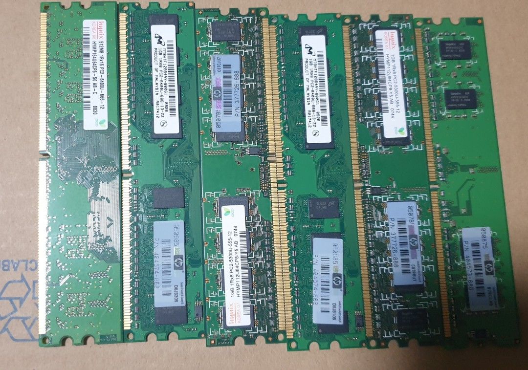various old memory modules (Category: Other Accessories) located in Singapore. Submitted by ironthrone (Listing ID 1312814042, Image 1). Description: no testing was done on the memory after it was removed from computer. buy it as is. no refund.