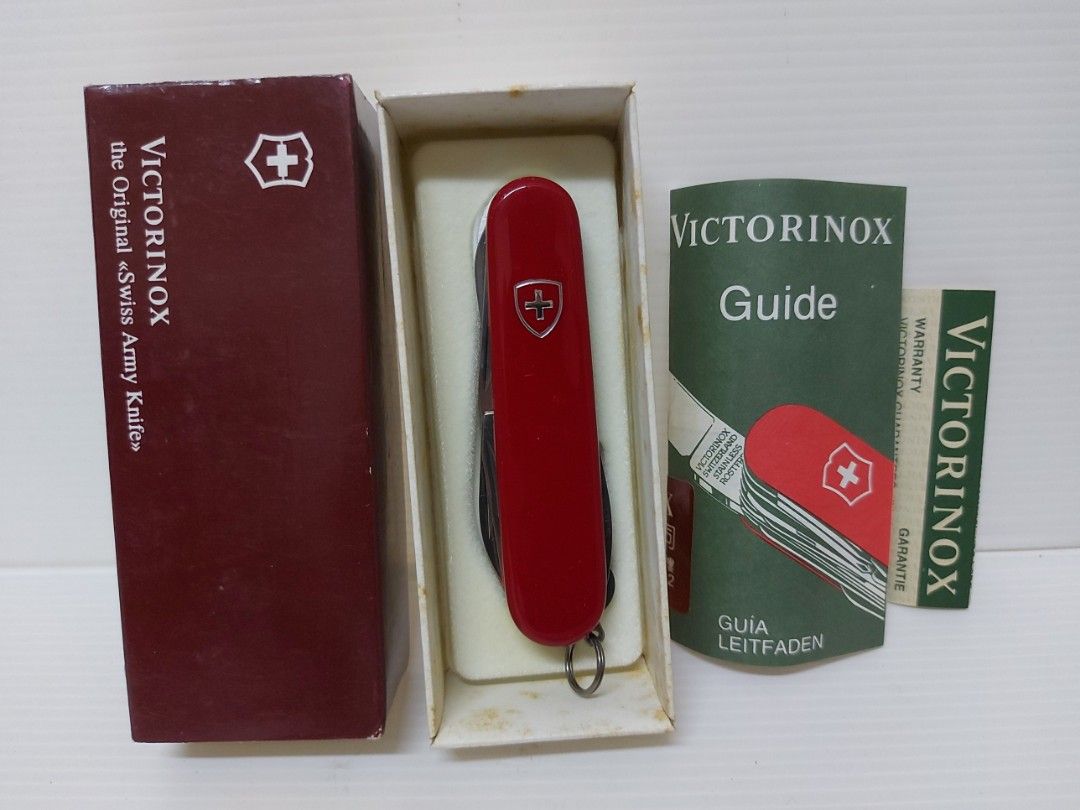 Victorinox 瑞士刀 瑞士軍刀 折疊刀 12用瑞士刀 A4, 哩哩扣扣, 其他在旋轉拍賣