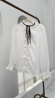 (Kategori: ) berada di . Dikirim oleh shopatcherie (ID iklan 1312742115, Gambar 1). Deskripsi: .