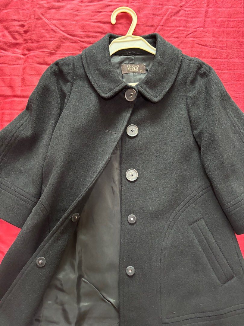 Wool jacket (Category: Coats, Jackets and Outerwear) located in Singapore. Submitted by sadness123 (Listing ID 1312776907, Image 2). Description: Cant fit. Fast deal free courier.