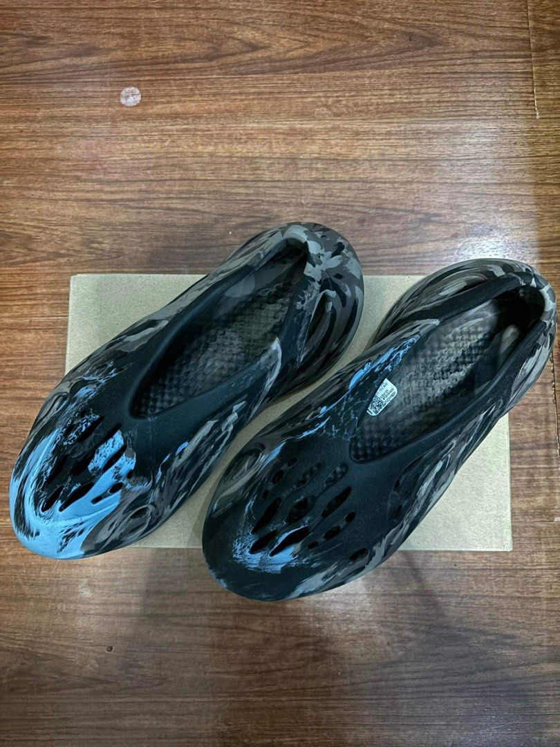 Yeezy foams sz 7 on sale