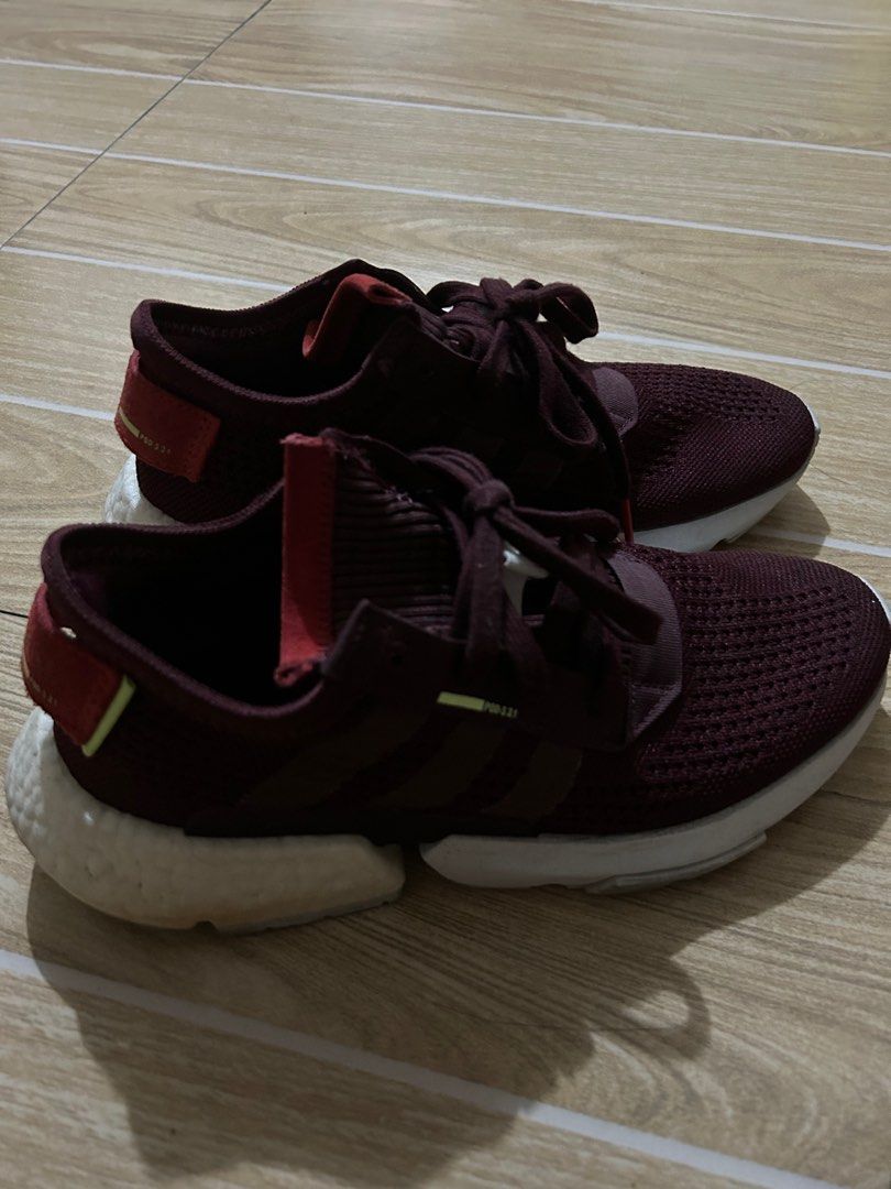 Adidas Maroon Sneakers (Category: Sneakers) located in Makati City. Submitted by declutterwjn_ (Listing ID 1312972712, Image 2). Description: Bought in HK, was just stored and not used much. Parts of the sides are pretty yellowish, as seen on the photos. I think they can be cleaned/whitened and removed. .