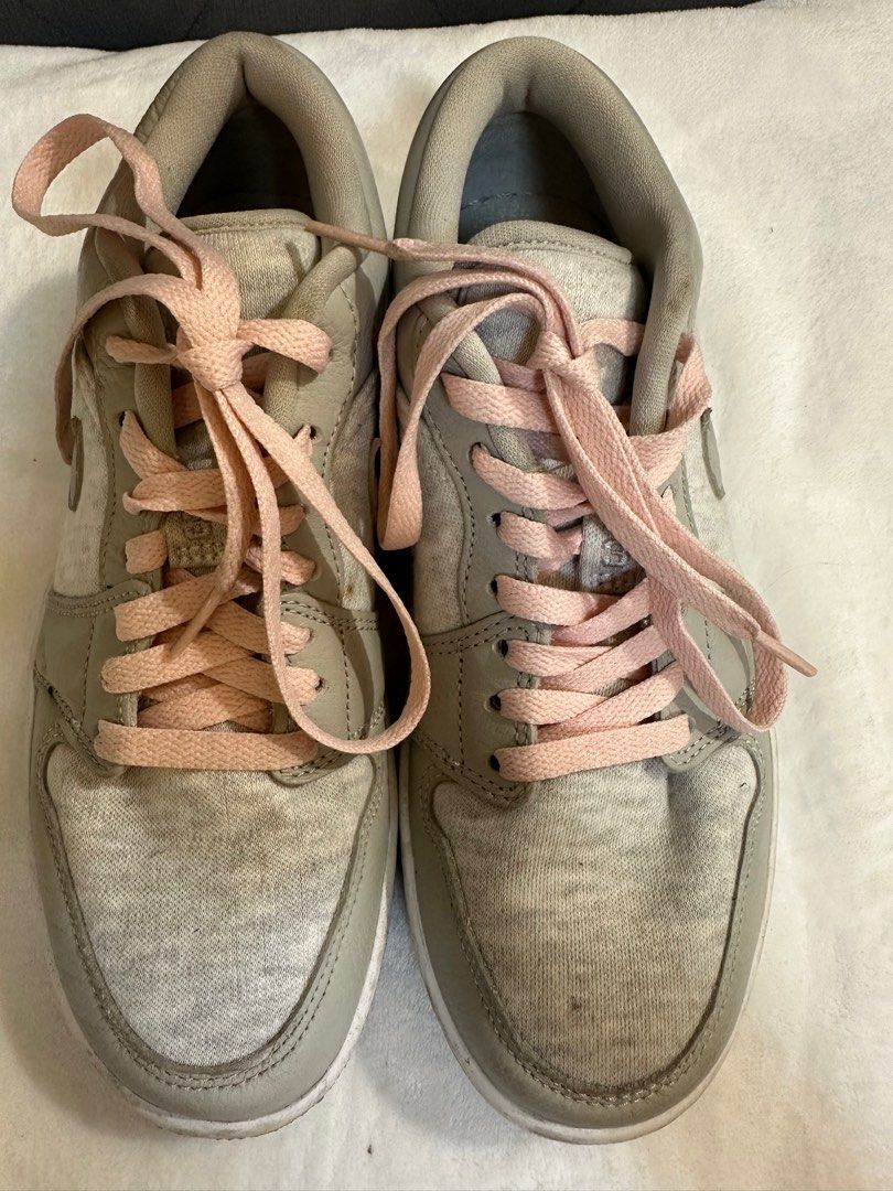 Air Jordan 1 Low Light Iron Ore W7 (Category: Sneakers) located in Manila. Submitted by preloved.jp (Listing ID 1312897320, Image 3). Description: Authentic Air Jordan 1 Low Light Iron Ore Size: 7 womens RFS: decluttering.