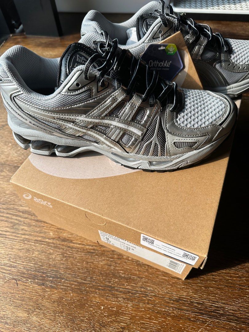 Genuine ASICS gel kayano legacy pure silver (Category: Sneakers) located in Singapore. Submitted by ennehis (Listing ID 1312924324, Image 2). Description: Brand new with tags and unworn. 100% genuine. .