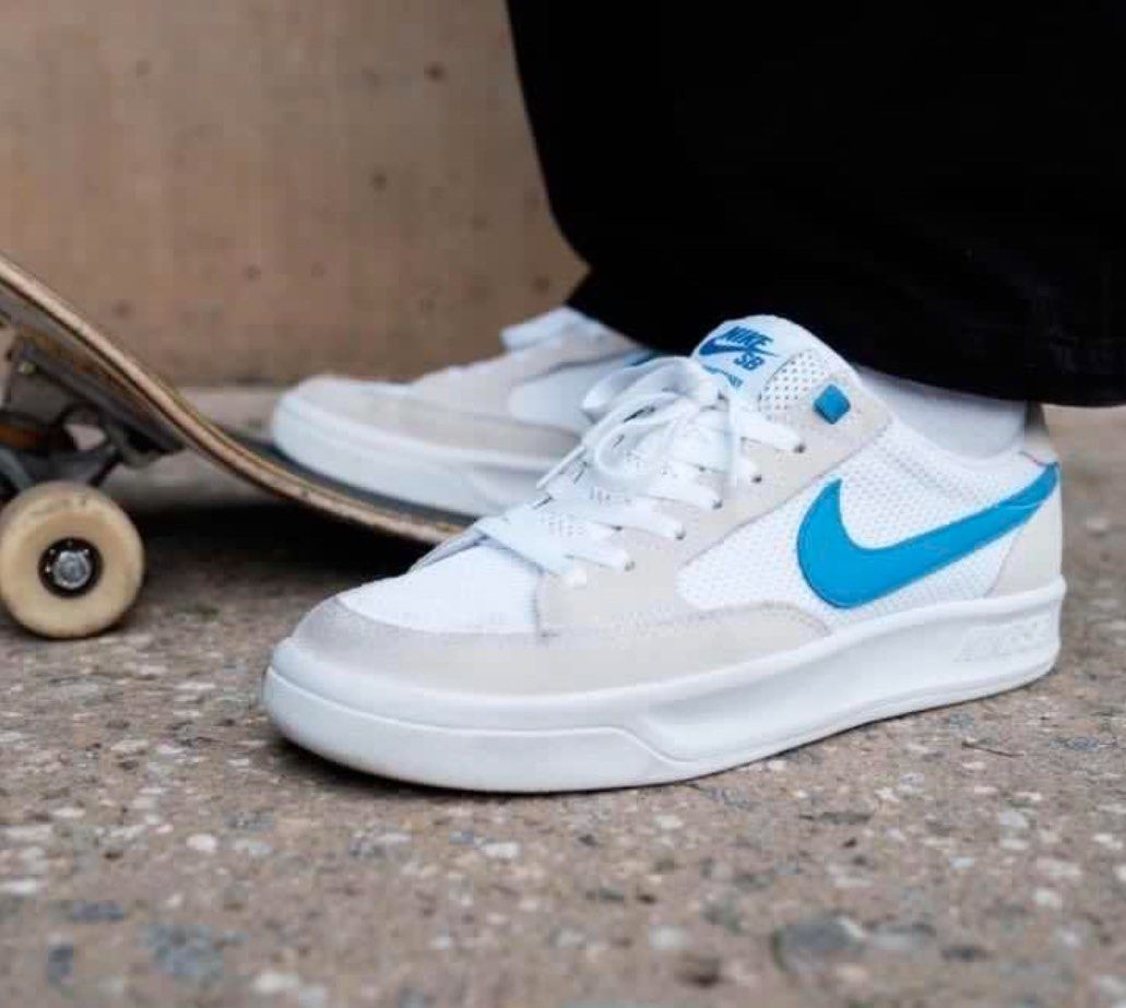 nike sb adversary white