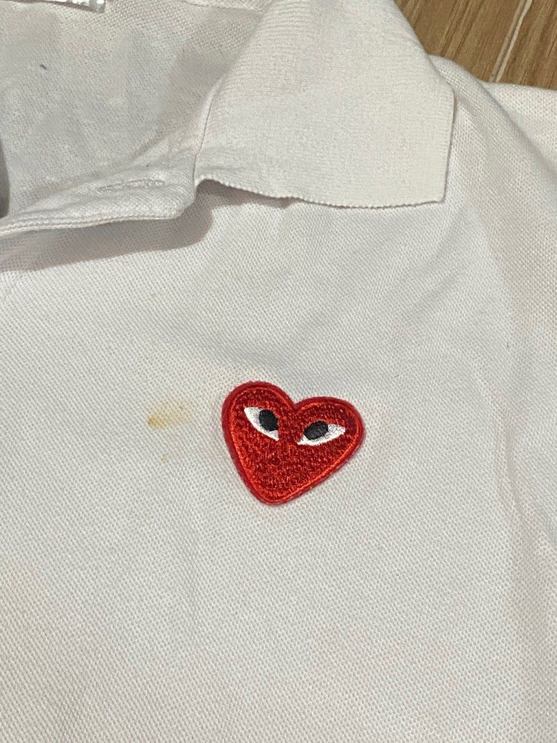 CDG COMME DES GARCONS PLAY POLO SHIRT (Category: Tshirts & Polo Shirts ) located in Pasig City. Submitted by vampwiro (Listing ID 1313003566, Image 2). Description: 📐20x26 ❗️Off ❗️w/ stain (need wash) .
