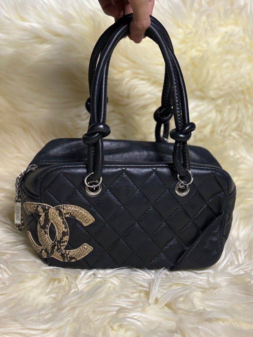 Chanel cambon handbag (Category: Luxury Bags & Wallets) located in Muntinlupa City. Submitted by demrixxx27 (Listing ID 1312835964, Image 1). Description: .