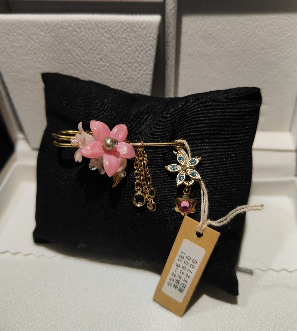 Choux Pink Floral Pin Brooch (Category: Brooches) located in General Trias. Submitted by silverstar1221 (Listing ID 1312946921, Image 2). Description: Item Name: Choux Pink Floral Pin Brooch Item Description: • Bought from Japan Auction •AS-IS Rules and Policy: • No Meet Up • No COD • Shipping or Delivery Only. • No cancellation once order is placed. Please finalized your order to avoid problems for both the seller and buyer. • No Return or Excha