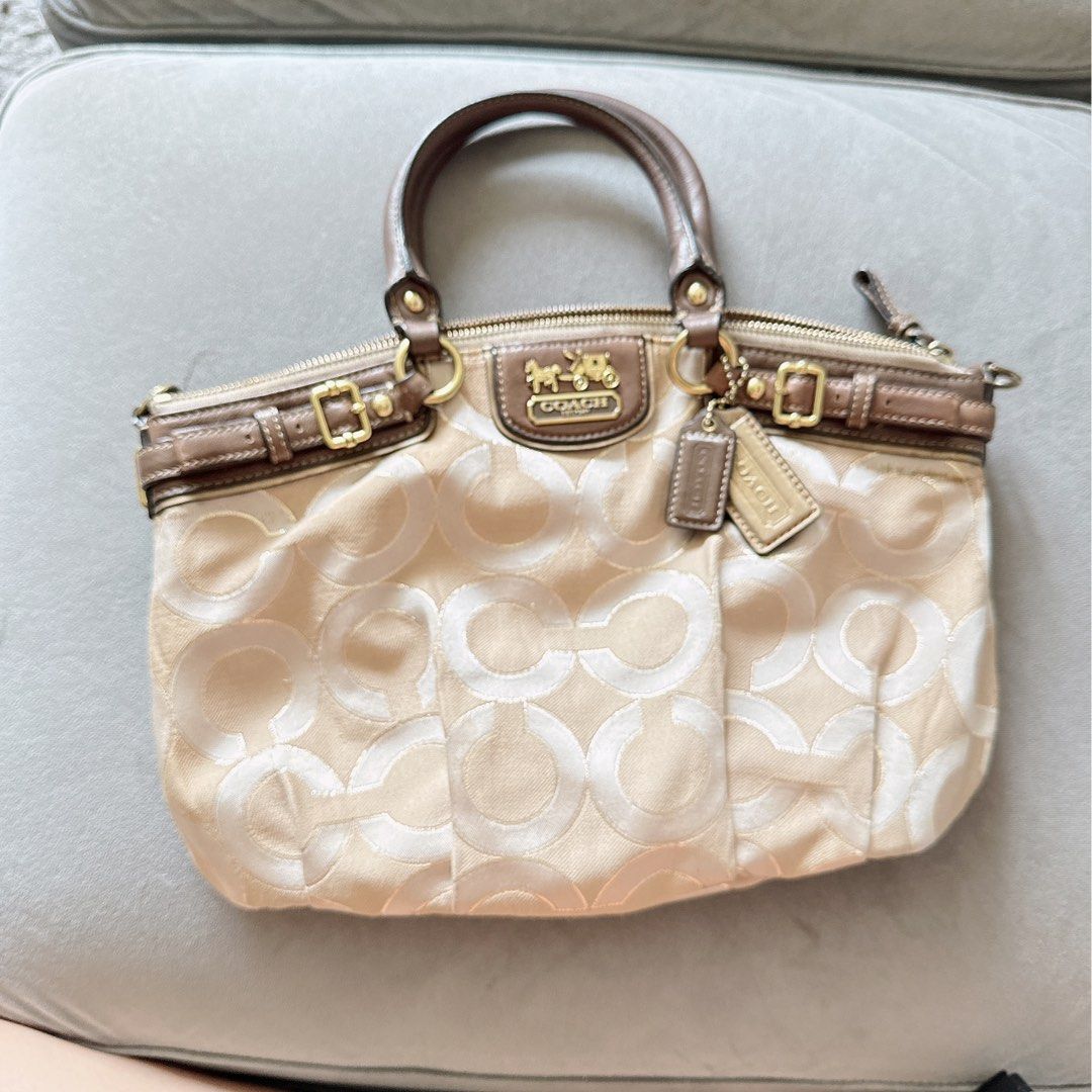 Coach Handbag (Category: Bags & Wallets) located in Singapore. Submitted by novsellbuy (Listing ID 1312882905, Image 1). Description: Vintage coach handbag horse carriage / classic coach C bag. recently sent for bag spa. slight discolouration as shown (barely visible) leather handle perfect condition , no fraying. .