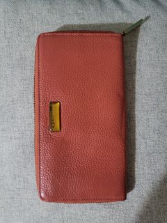 （分類：）位於 。 由 declutteragen05 提交（商品編號 1313011868，圖片 1）。簡介： 。