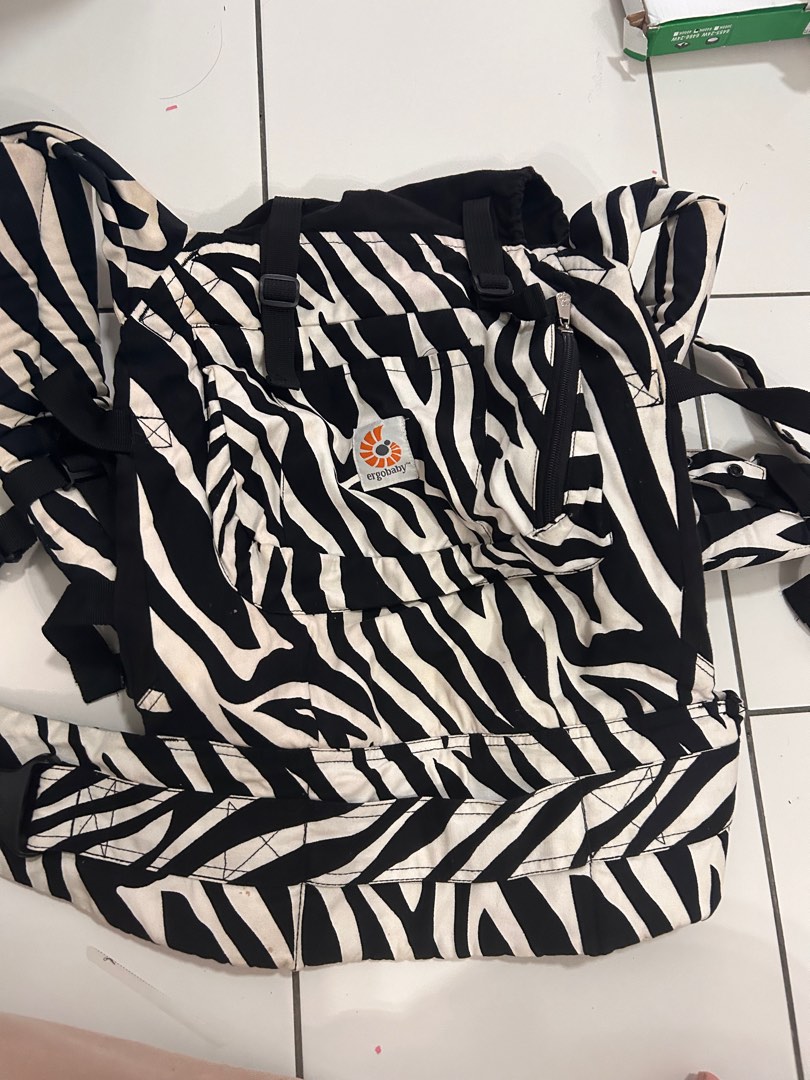 Ergobaby zebra clearance