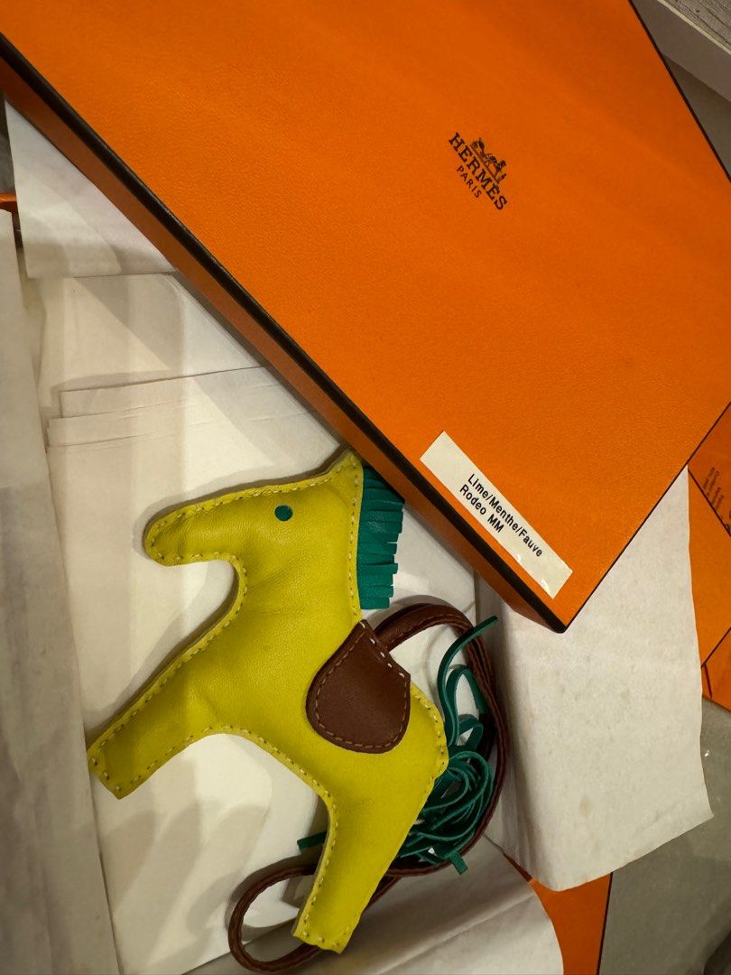 Hermes rodeo size deals