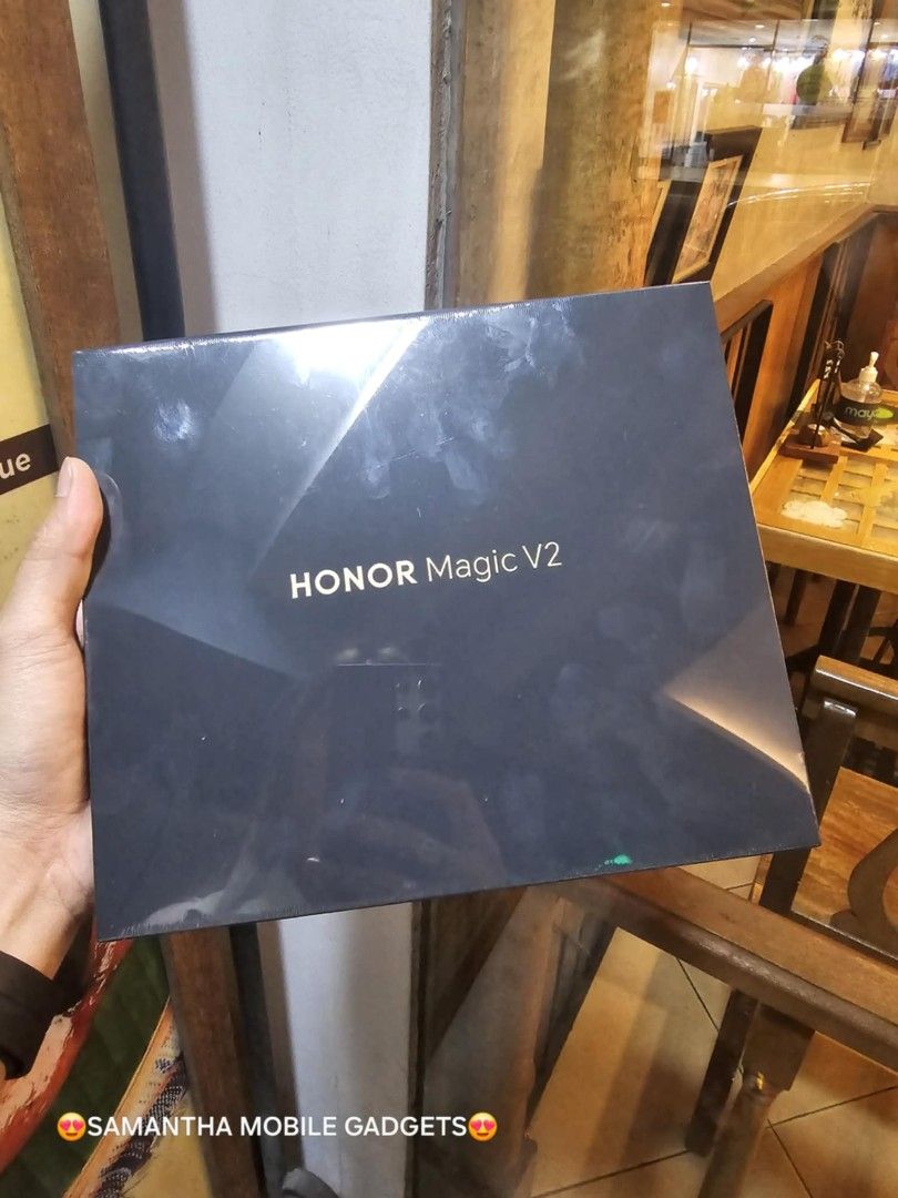 Honor Magic V2 Fold 5G 16gb 512gb Openline (Category: Other Gadgets) located in Quezon City. Submitted by samanthaga21954 (Listing ID 1312976309, Image 1). Description: Honor Magic V2 Fold 5G 16gb 512gb Openline Brandnew Sealed with Warrantys.