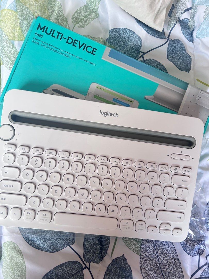 Logitech K480 Multi-Device Bluetooth Keyboard (Category: Computer Keyboard) located in Pasig City. Submitted by cannedmarshies2 (Listing ID 1312882861, Image 1). Description: LOGITECH K480 MULTI-DEVICE BLUETOOTH KEYBOARD 𝗦𝗬𝗦𝗧𝗘𝗠 𝗥𝗘𝗤𝗨𝗜𝗥𝗘𝗠𝗘𝗡𝗧𝗦 Bluetooth wireless computers or mobile devices which support external keyboards (HID profile). • PC: Windows® 7, Windows 8, Windows 10 • Mac: Mac OS X® or later • Chrome OS™ • iPad® or iPhone