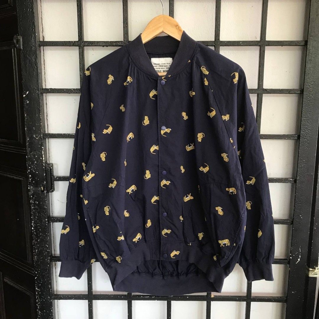 Needle work snap button jacket (Category: Coats, Jackets and Outerwear) located in Pasir Mas. Submitted by biglevelstore (Listing ID 1312872716, Image 1). Description: Jacket Items used bundle Lihat gmbar Dan ukuran sebelum membeli. berminat Boleh whasapp 601121915944 Brand: needle work Size: Made in: Ukuran inch Dada (Pit): 24 Labuh: 25 ❗️items belum basuh - postage: ❗️DFOD❗️ Coda :c16.