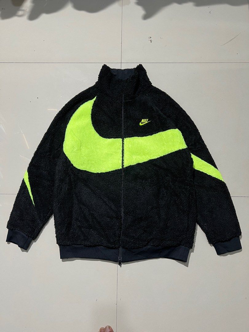 NIKE BIG SWOOSH SHERPA REVERSIBLE KACKET Fesyen Pria Pakaian Atasan di Carousell