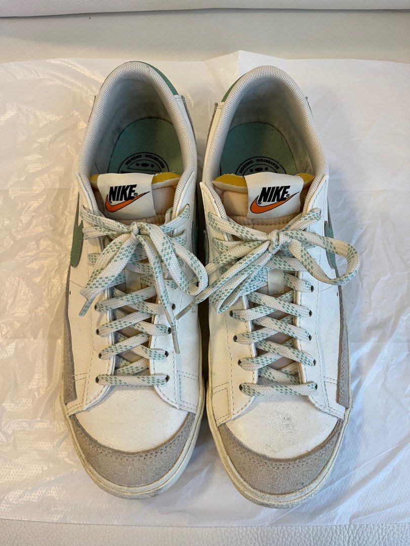 Vintage nike white shoes on sale