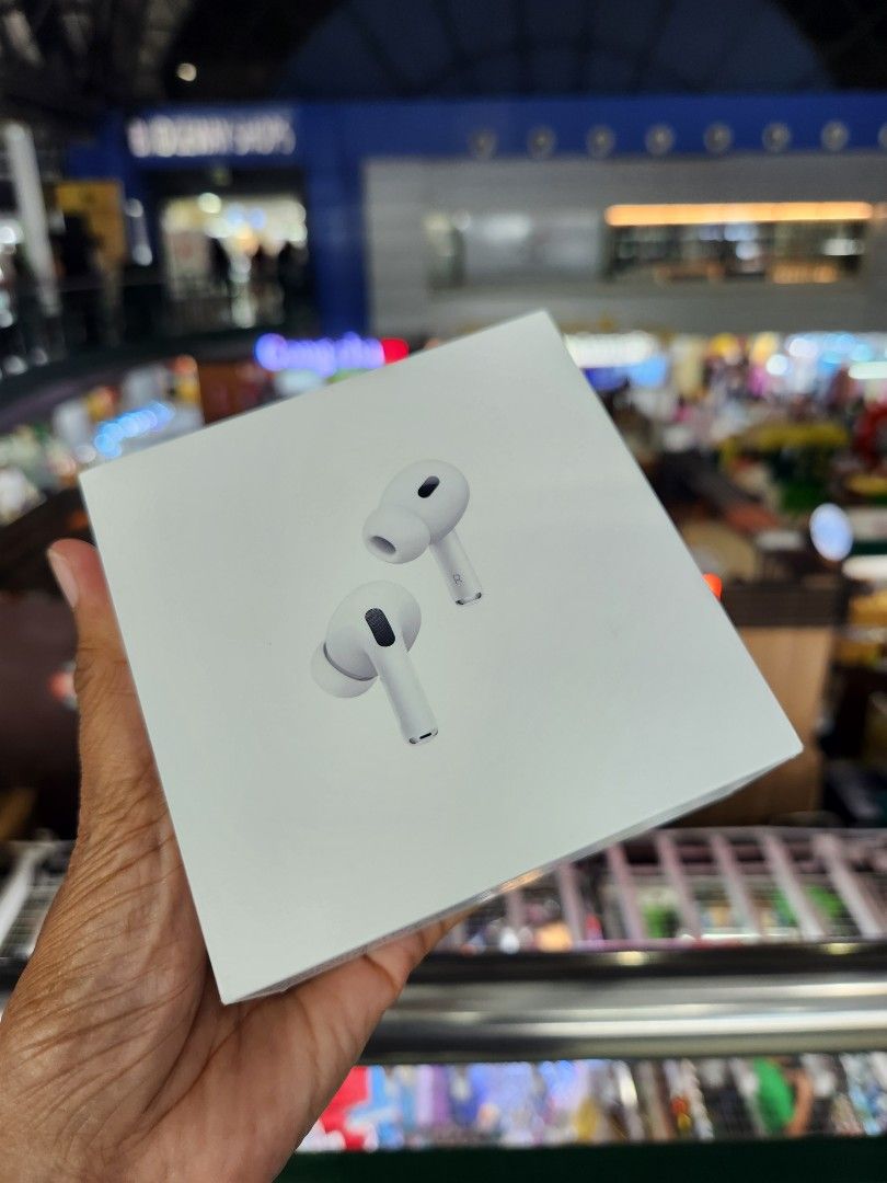 Orig Airpods Pro 2 type c (Category: Headphones & Headsets) located in San Juan City. Submitted by AshleyandLynGeneralmerchandise (Listing ID 1312842422, Image 1). Description: * Buy & Sell Cellphone * We accept trade in * Credit card * Shipping * Meet Ups * Deliver.