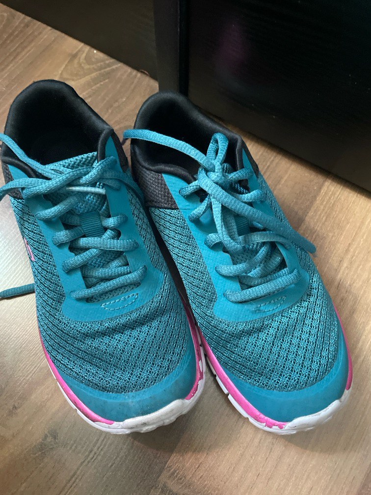 Payless Rubber Shoes US 13 EUr31 Babies Kids Babies Kids Fashion on Carousell
