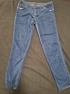 (Category: ) located in . Submitted by mynumberone (Listing ID 1312851047, Image 1). Description: .