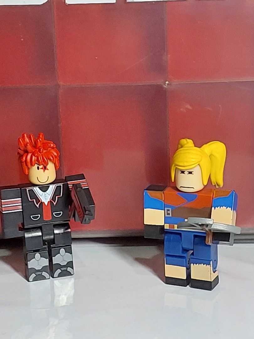 Roblox Figure Carrying Case 36 cases (Category: Figurines & Statues) located in Manila. Submitted by bluxbentablesss (Listing ID 1312958880, Image 3). Description: - From 2017 ToysRus - 29 cm / 11.5 inches (height) - 34 cm / 13.4 inches (width) - Can fit 34 roblox figures - Ready to be shipped - With 2 roblox figures ❗️The price is only for the iteam NOT with the shipped fee included❗️ First Come, First Serve MOP: Gcash Only MOD: Direct jnt.