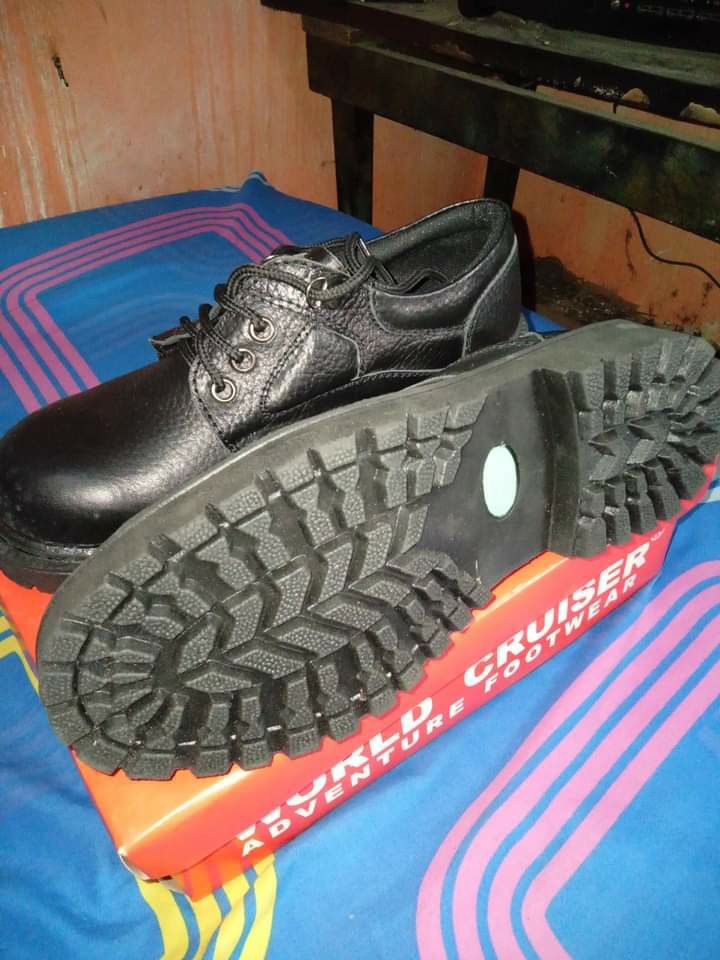 Safety Shoes World Cruiser
