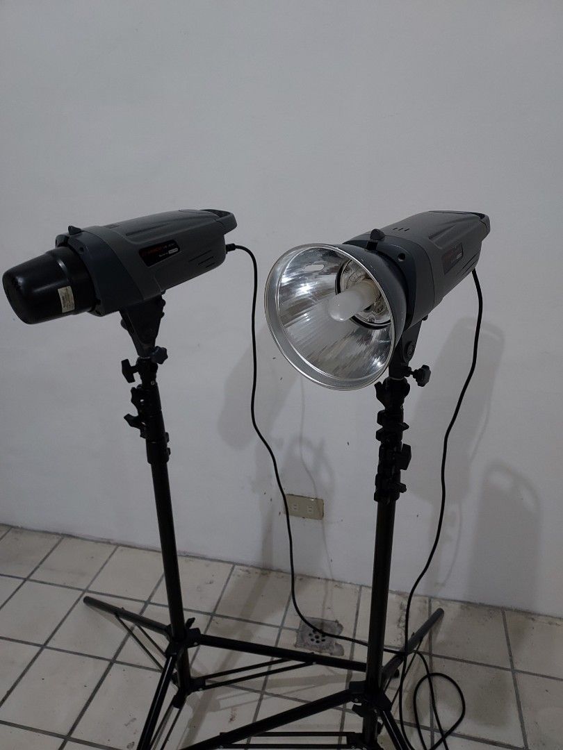 Studio Strobe Kit (Category: Lighting & Studio Equipment) located in Mandaluyong City. Submitted by boyett (Listing ID 1312883914, Image 1). Description: Visico VE-300 Studio Strobe Kit 2 sets 300 Watts Strobe with built-in RF remote xmitter, Bowen mount 2 sets Lumia LS-280 Lightstand air-cushion 2.8 meter 2 sets 7" Aluminium Reflector Bowen 1 pc Snoot with Honeycomb Visico VC-801 remote xmitter 1 set Lumia 4x2 Soft Box with white cloth and honey