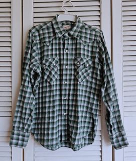 (Category: ) located in . Submitted by denimhuntermy (Listing ID 1312957347, Image 1). Description: .