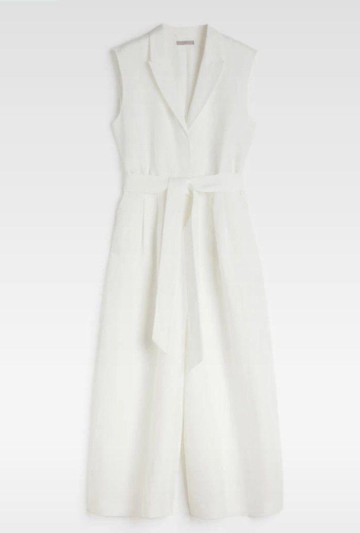 Tailored Jumpsuit H&M (Category: Jumpsuits) located in Paranaque City. Submitted by mediumcloset (Listing ID 1312870037, Image 2). Description: Never been used, no tag, original H&M white jumpsuit in storage. Versatile, can be worn in the office, casual, beach, and formal events, so it's a great investment. Breathable, soft and comfy fabric. Original price bought at P2,690 in Zalora. Already out of stock so this is your chance! Reason for Selling
