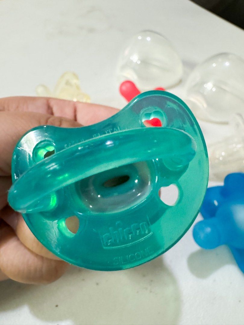 Take All 5pcs Branded Pacifier (Avent, dr.brown, Chicco) (Category: Soothers & Pacifiers) located in Muntinlupa City. Submitted by goldinmygarage (Listing ID 1313026451, Image 3). Description: 1. 1pc Avent Orthodontic Pacifier 2. 2pcs Dr. Brown HappyPaci Silicone 3. 2pcs Chicco Physio Soft Pacifier All 5pcs are worth 1,900php ✔️Tried once but not really used, ayaw ni baby. ✔️Good as new ✔️All items are from my son’s personal NOT from ukay. ✔️Guar