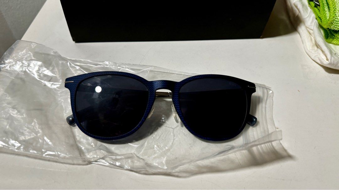 Tumi Carbon Fiber Sunglasses shades brand new Men s Fashion Watches Accessories Sunglasses Eyewear on Carousell