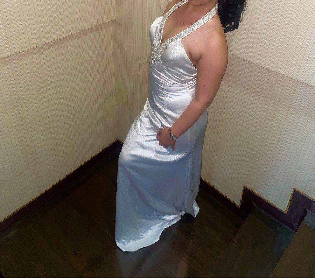 White Satin Formal Dress (Category: Evening dresses & gowns) located in Makati City. Submitted by kaydecluttersss (Listing ID 1312979585, Image 1). Description: Used this once. Super pretty! U can wear this for formal events! .