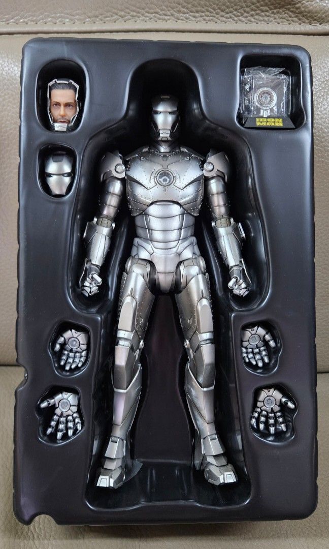 中古Hot Toys MMS78 IRON MAN - MARK II, 興趣及遊戲, 玩具