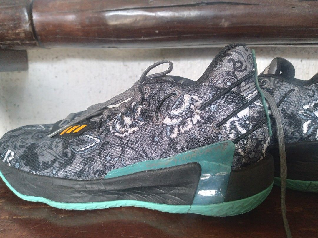ADIDAS DAME 7 FLORAL (Category: Sneakers) located in San Pedro. Submitted by souq_dekada (Listing ID 1313166692, Image 3). Description: ***PAYDAY SALE*** Pre-owned, RARE to find, in good condition, pm for add'l details & photos, w/out box, last 2 photos are for reference only... ********* Add SF via J&T/LBC MOP: GCASH only *FIXED &FINAL PRICE*.