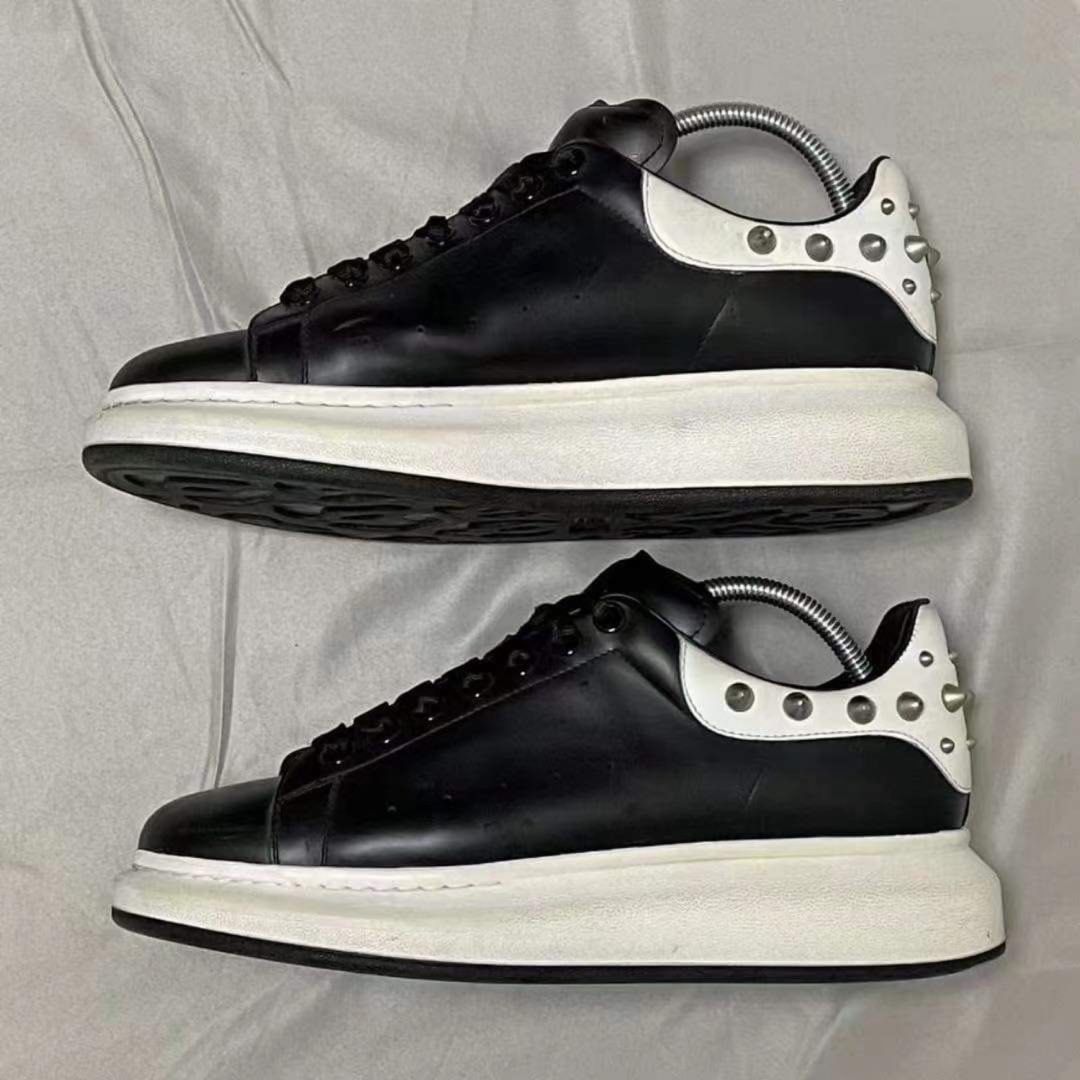 Alexandra mcqueen black online